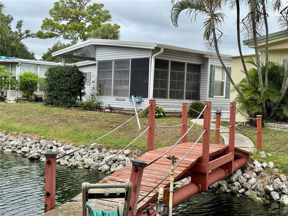 Active With Contract: $129,900 (2 beds, 2 baths, 960 Square Feet)