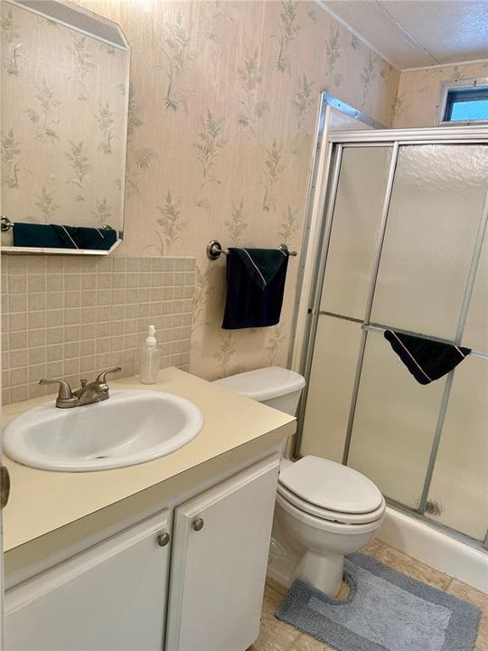 Active With Contract: $129,900 (2 beds, 2 baths, 960 Square Feet)