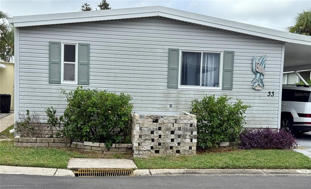 Active With Contract: $129,900 (2 beds, 2 baths, 960 Square Feet)