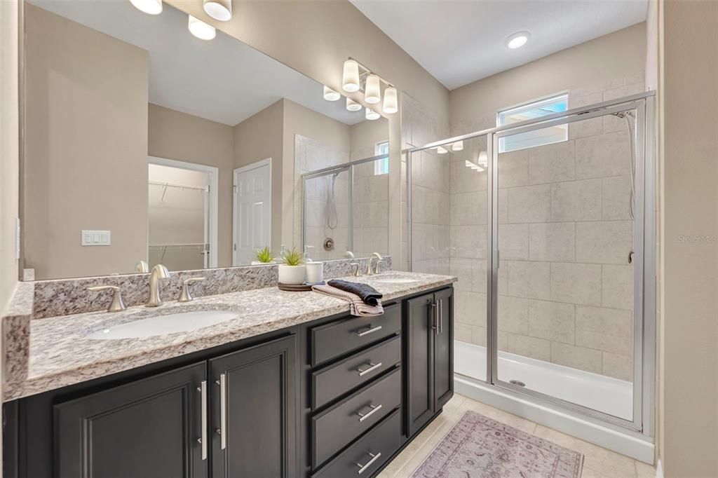 For Sale: $323,000 (2 beds, 2 baths, 1568 Square Feet)