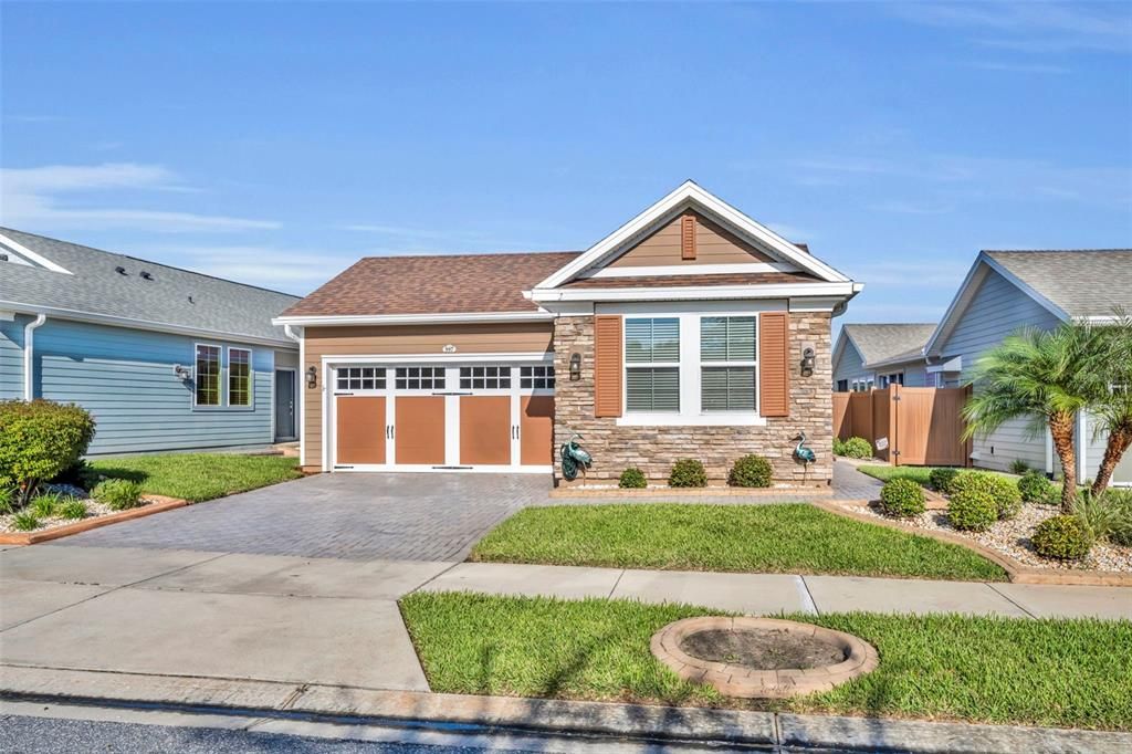 For Sale: $323,000 (2 beds, 2 baths, 1568 Square Feet)