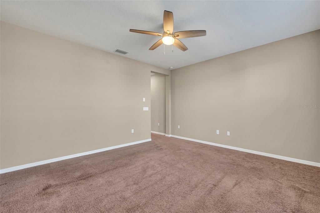 For Sale: $323,000 (2 beds, 2 baths, 1568 Square Feet)