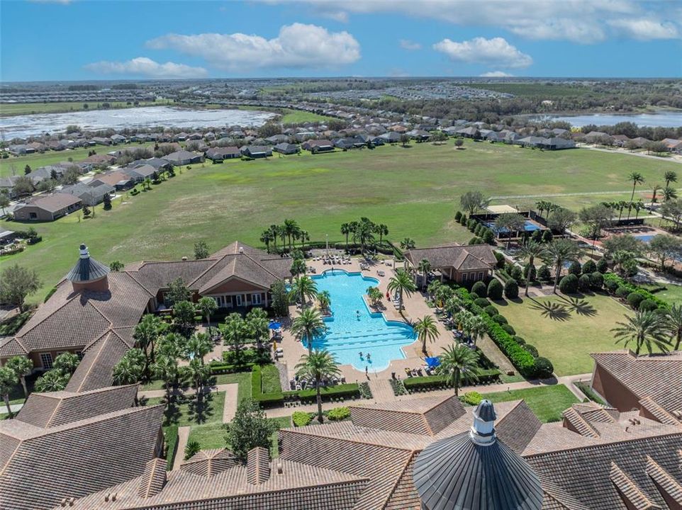 For Sale: $323,000 (2 beds, 2 baths, 1568 Square Feet)