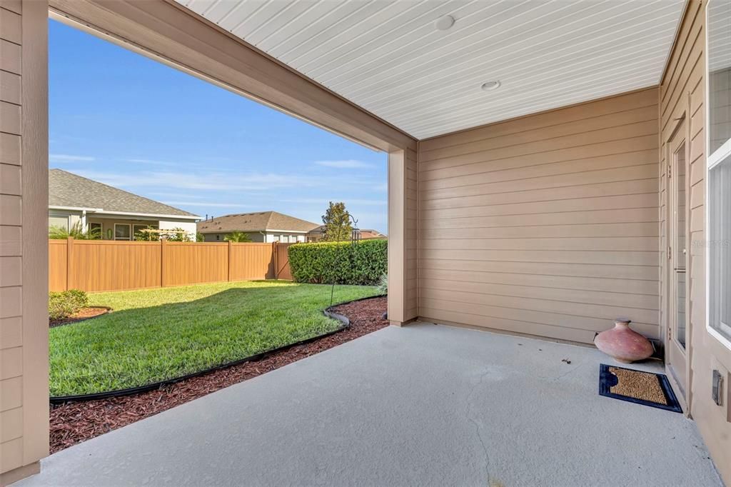 For Sale: $323,000 (2 beds, 2 baths, 1568 Square Feet)