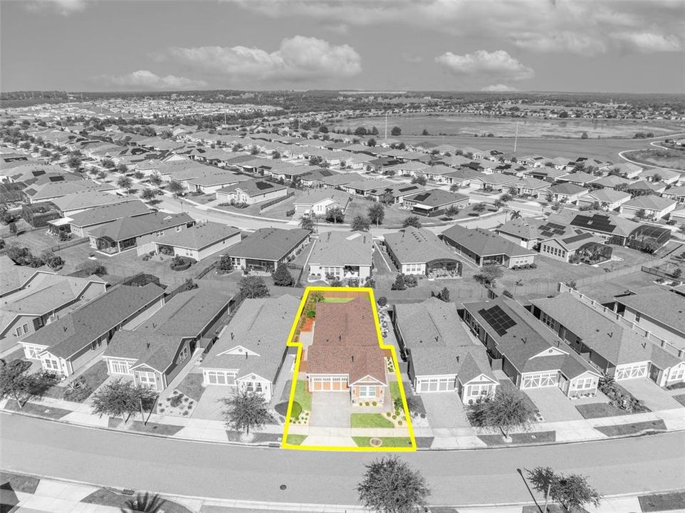 For Sale: $323,000 (2 beds, 2 baths, 1568 Square Feet)