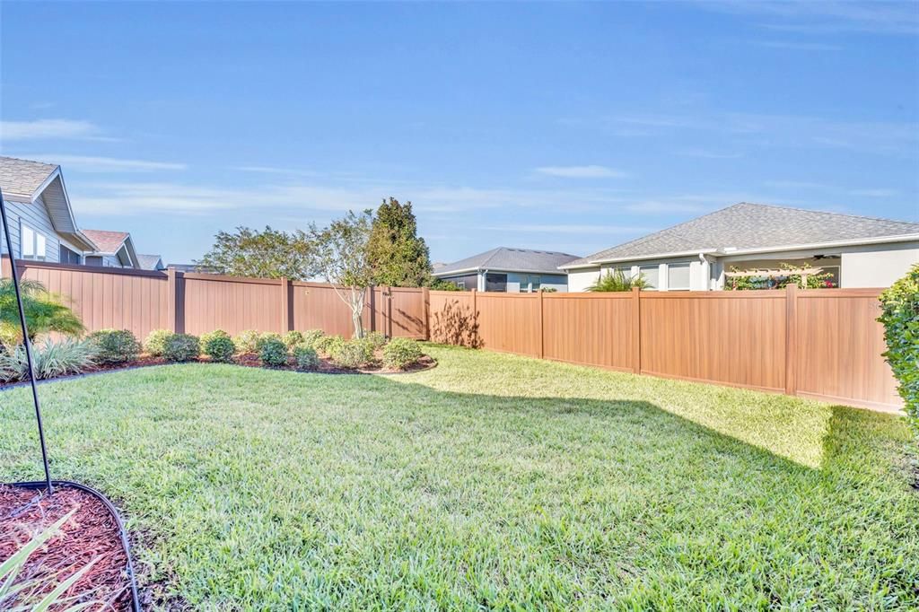 For Sale: $323,000 (2 beds, 2 baths, 1568 Square Feet)