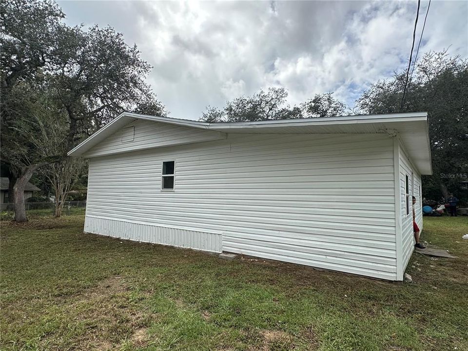 待售: $140,000 (4 贝兹, 2 浴室, 960 平方英尺)