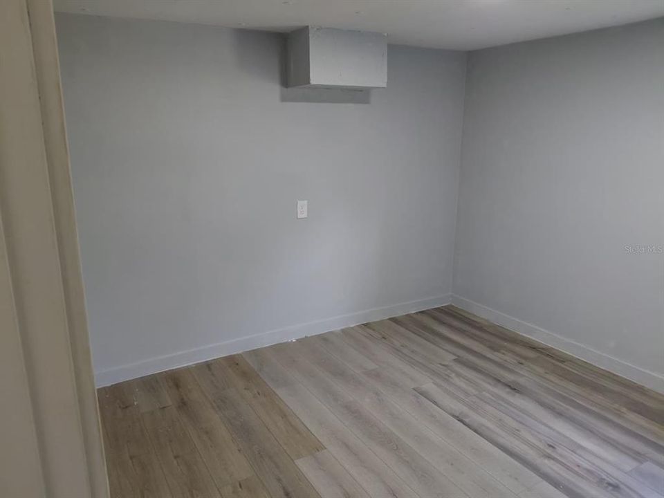 待售: $140,000 (4 贝兹, 2 浴室, 960 平方英尺)