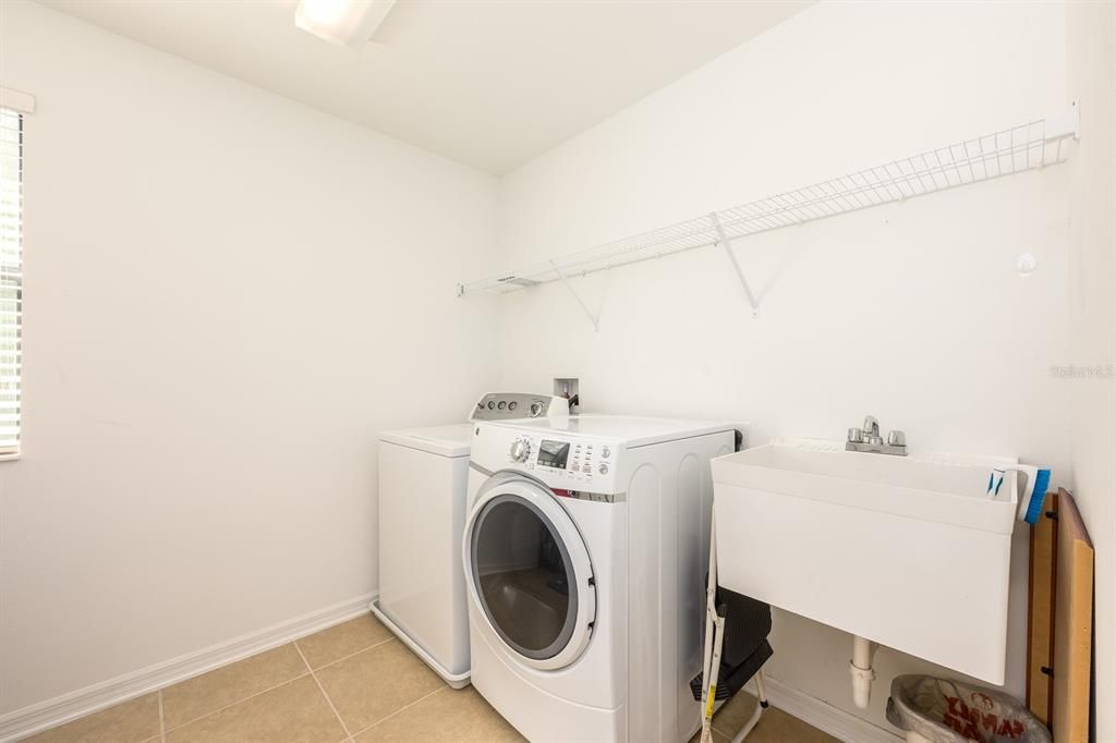 Под контрактом: $515,000 (4 спален, 2 ванн, 2532 Квадратных фут)