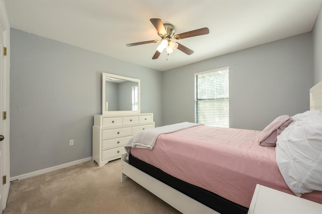 Под контрактом: $515,000 (4 спален, 2 ванн, 2532 Квадратных фут)