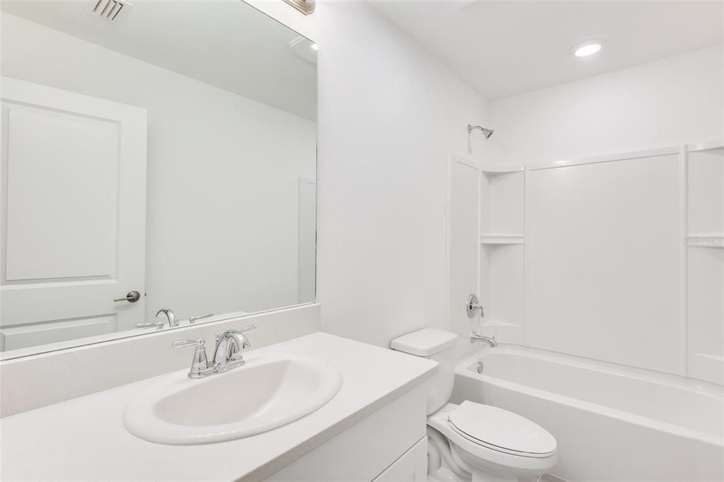 出租: $2,380 (3 贝兹, 2 浴室, 1373 平方英尺)