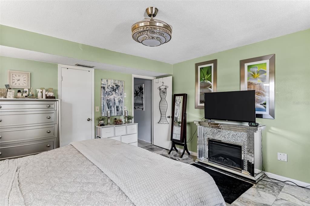 На продажу: $405,000 (3 спален, 0 ванн, 2020 Квадратных фут)