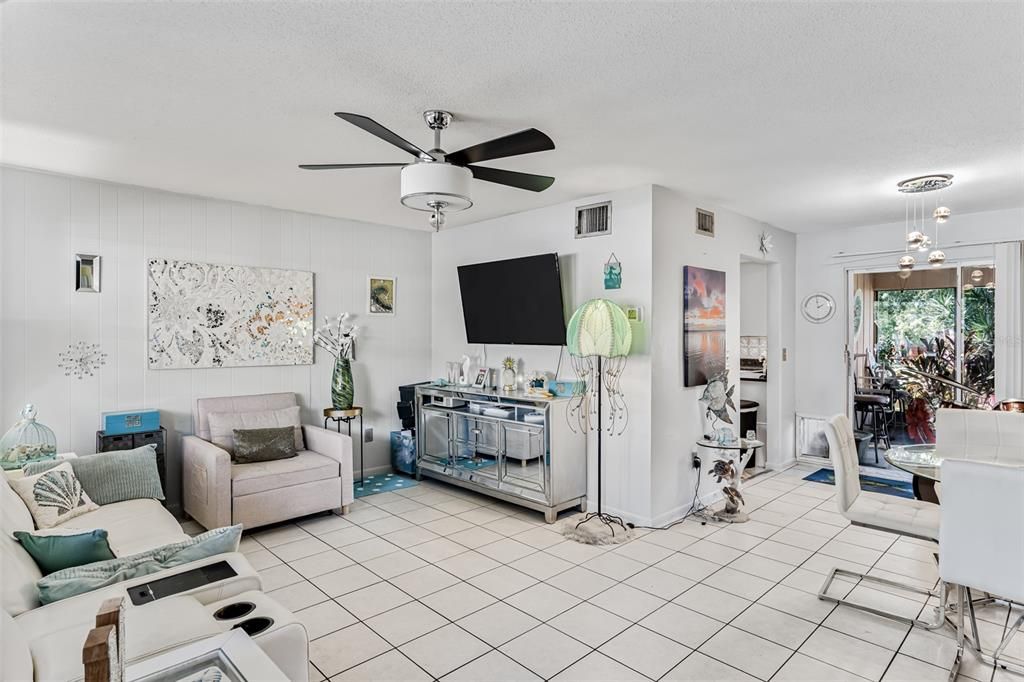 На продажу: $405,000 (3 спален, 0 ванн, 2020 Квадратных фут)