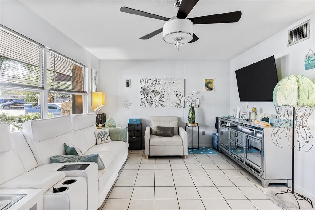 На продажу: $405,000 (3 спален, 0 ванн, 2020 Квадратных фут)