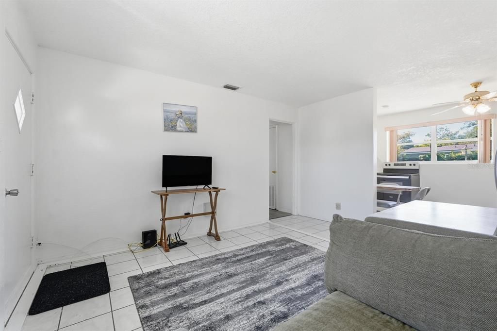 En Venta: $210,000 (3 camas, 2 baños, 851 Pies cuadrados)