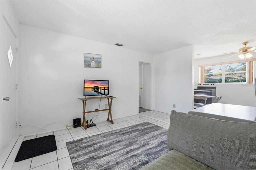 En Venta: $210,000 (3 camas, 2 baños, 851 Pies cuadrados)