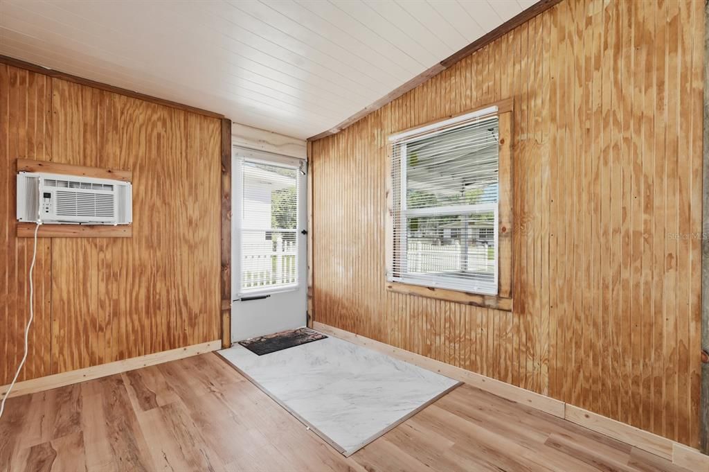 En Venta: $210,000 (3 camas, 2 baños, 851 Pies cuadrados)