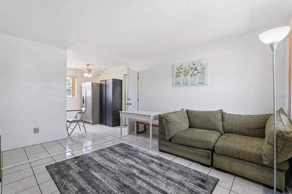 En Venta: $210,000 (3 camas, 2 baños, 851 Pies cuadrados)