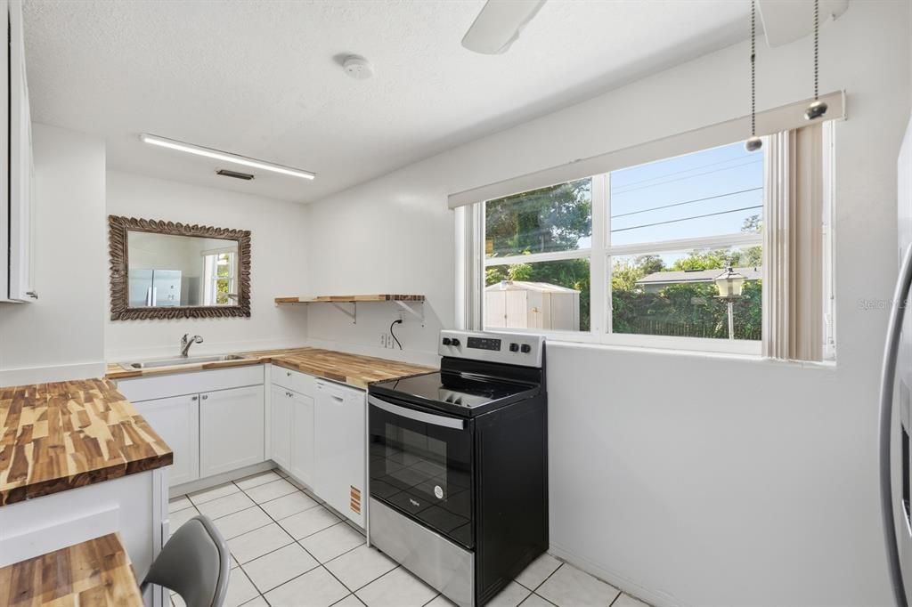 En Venta: $210,000 (3 camas, 2 baños, 851 Pies cuadrados)