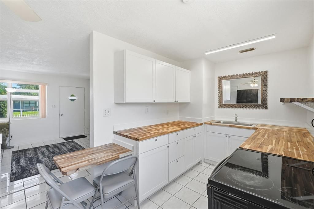 En Venta: $210,000 (3 camas, 2 baños, 851 Pies cuadrados)