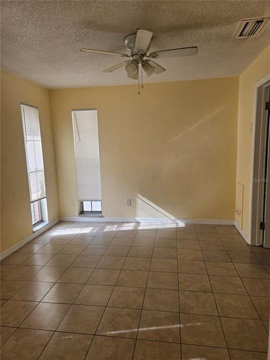 For Rent: $1,380 (1 beds, 1 baths, 600 Square Feet)