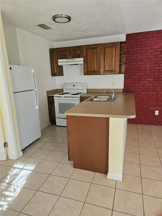 For Rent: $1,380 (1 beds, 1 baths, 600 Square Feet)