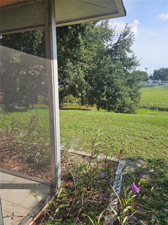 For Rent: $1,380 (1 beds, 1 baths, 600 Square Feet)