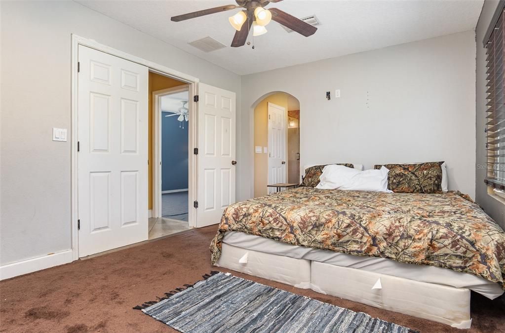 待售: $850,000 (5 贝兹, 4 浴室, 4143 平方英尺)