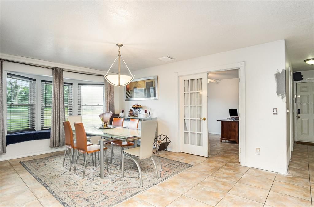 待售: $850,000 (5 贝兹, 4 浴室, 4143 平方英尺)