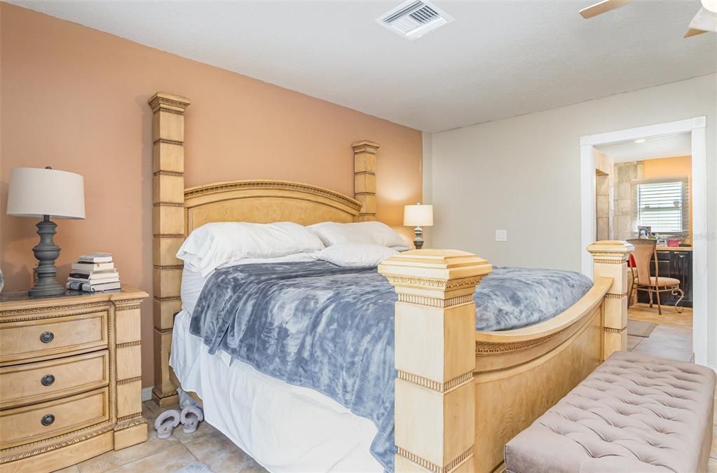 待售: $850,000 (5 贝兹, 4 浴室, 4143 平方英尺)