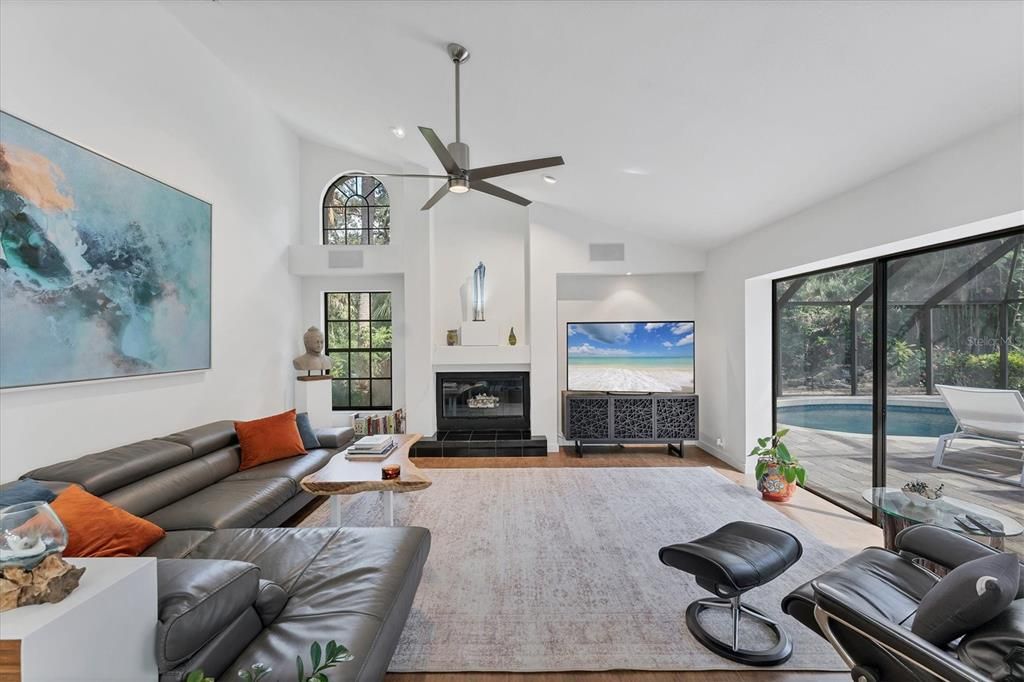 待售: $850,000 (3 贝兹, 2 浴室, 2471 平方英尺)