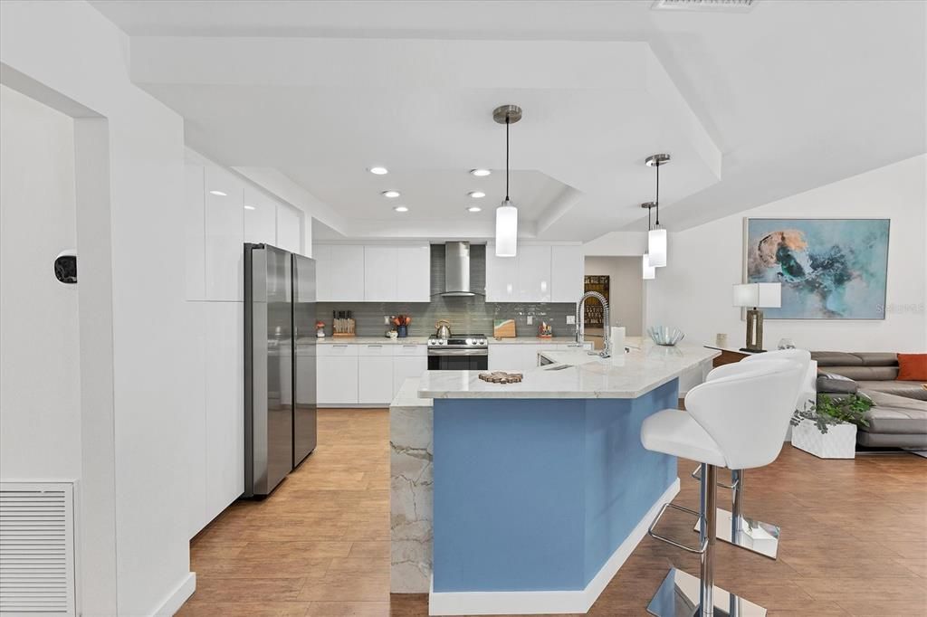 待售: $850,000 (3 贝兹, 2 浴室, 2471 平方英尺)