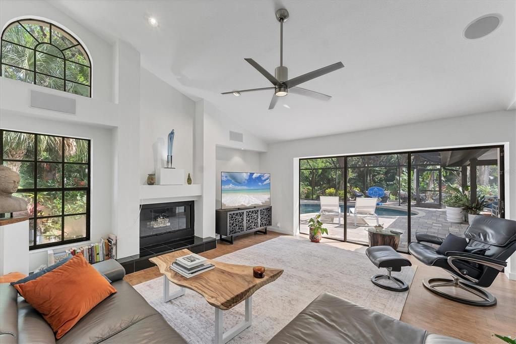 待售: $850,000 (3 贝兹, 2 浴室, 2471 平方英尺)