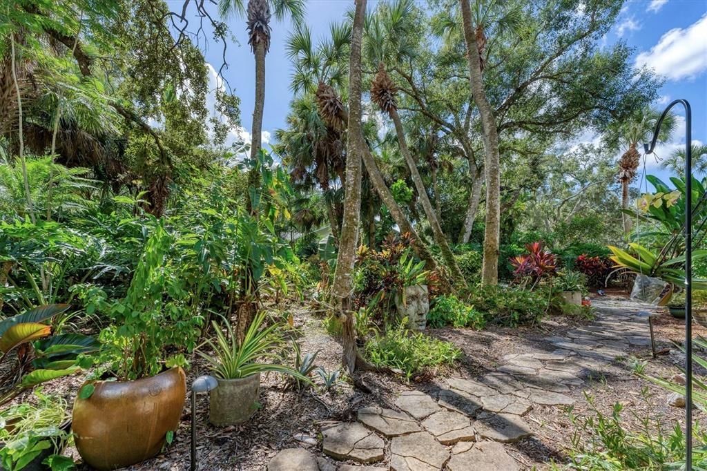 待售: $850,000 (3 贝兹, 2 浴室, 2471 平方英尺)