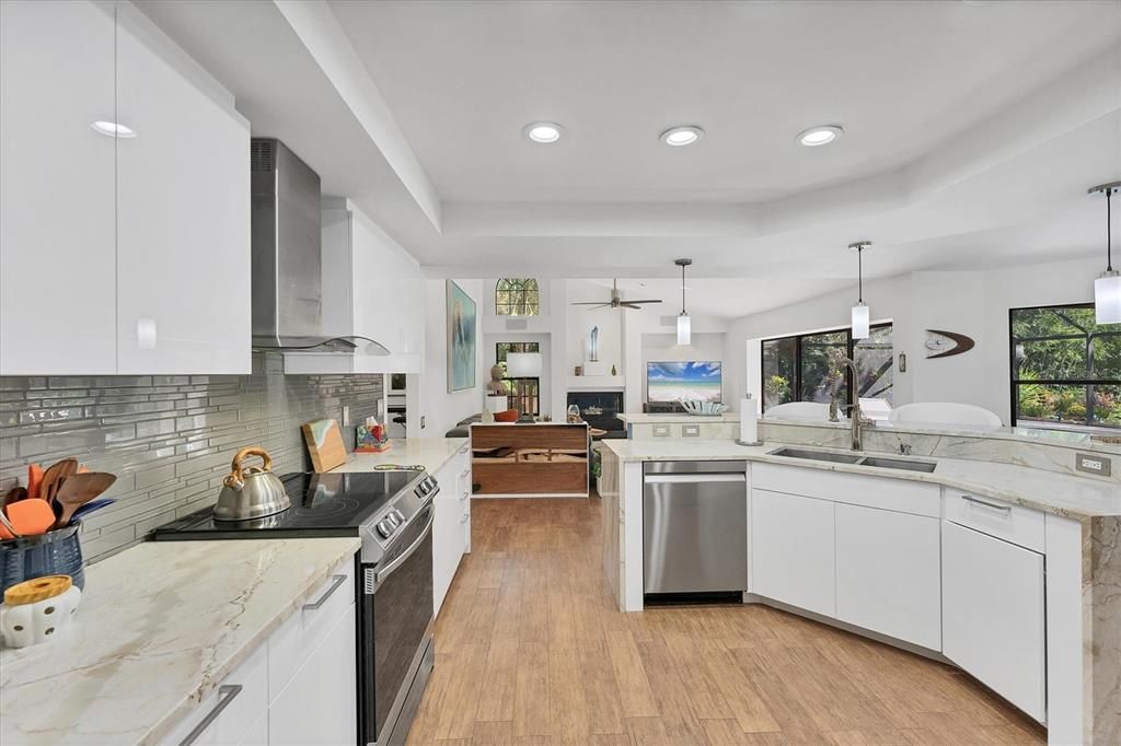 待售: $850,000 (3 贝兹, 2 浴室, 2471 平方英尺)