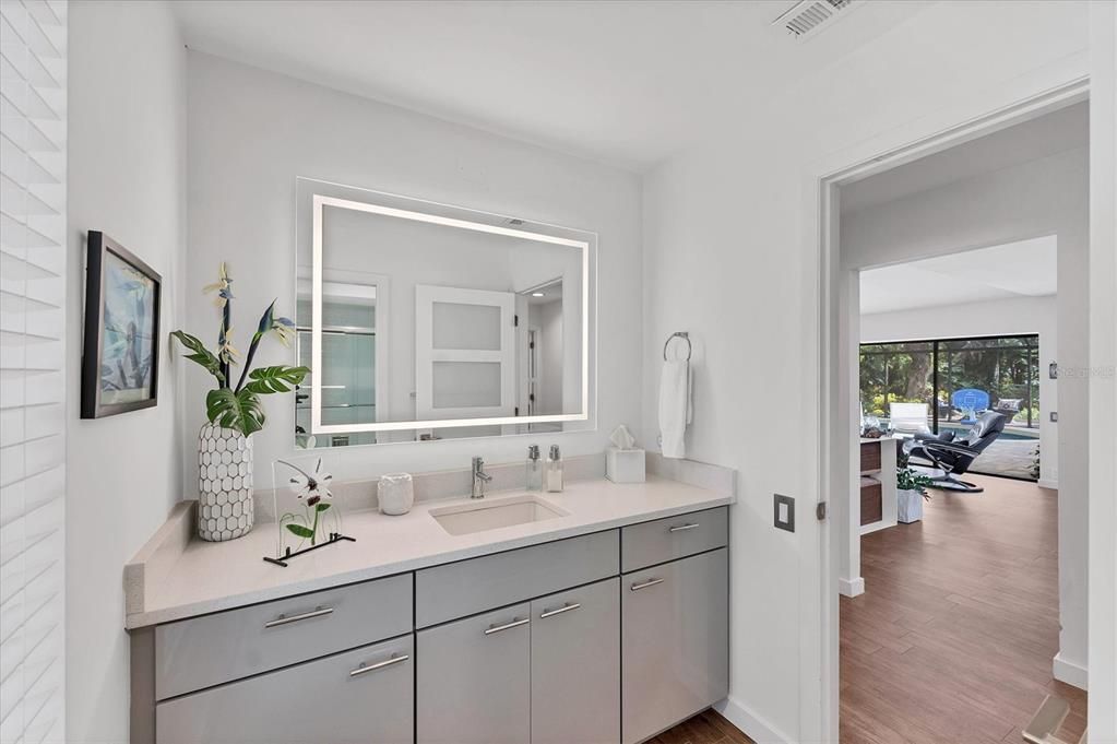 待售: $850,000 (3 贝兹, 2 浴室, 2471 平方英尺)