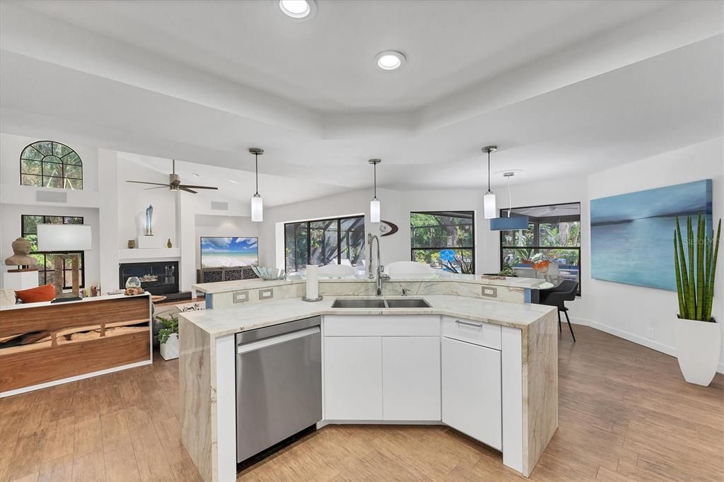 待售: $850,000 (3 贝兹, 2 浴室, 2471 平方英尺)