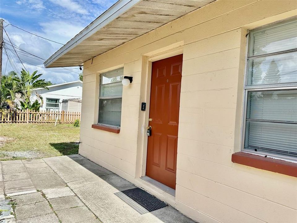 For Rent: $1,600 (2 beds, 1 baths, 1610 Square Feet)