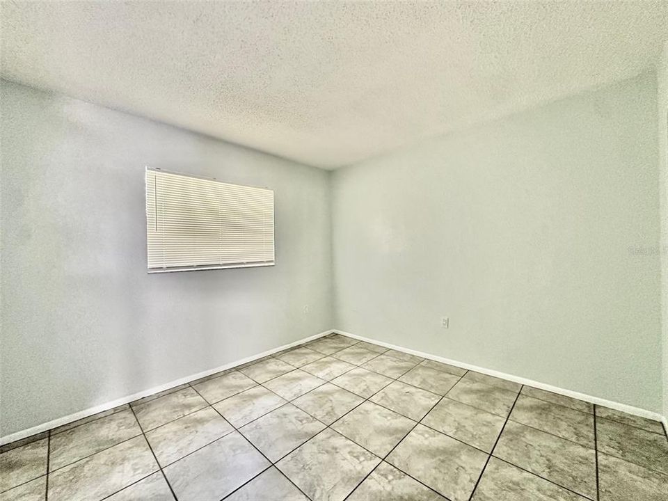 For Rent: $1,600 (2 beds, 1 baths, 1610 Square Feet)