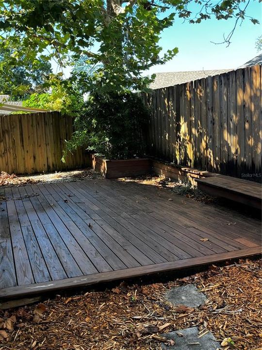 Active With Contract: $350,000 (3 beds, 2 baths, 1249 Square Feet)