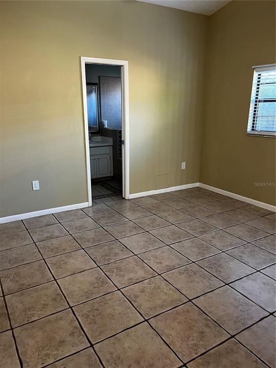 Active With Contract: $350,000 (3 beds, 2 baths, 1249 Square Feet)