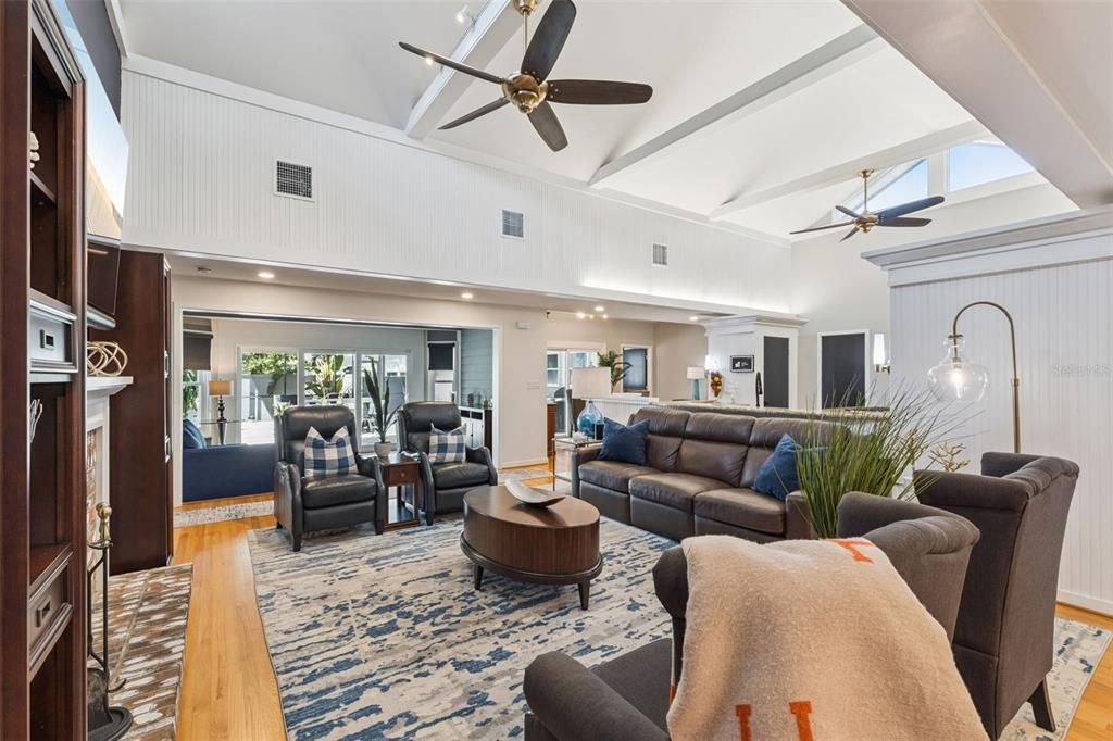 For Sale: $879,000 (3 beds, 2 baths, 2713 Square Feet)