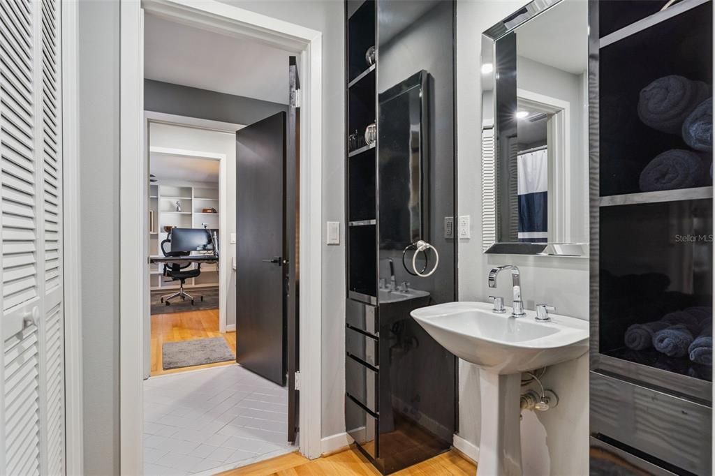 For Sale: $879,000 (3 beds, 2 baths, 2713 Square Feet)