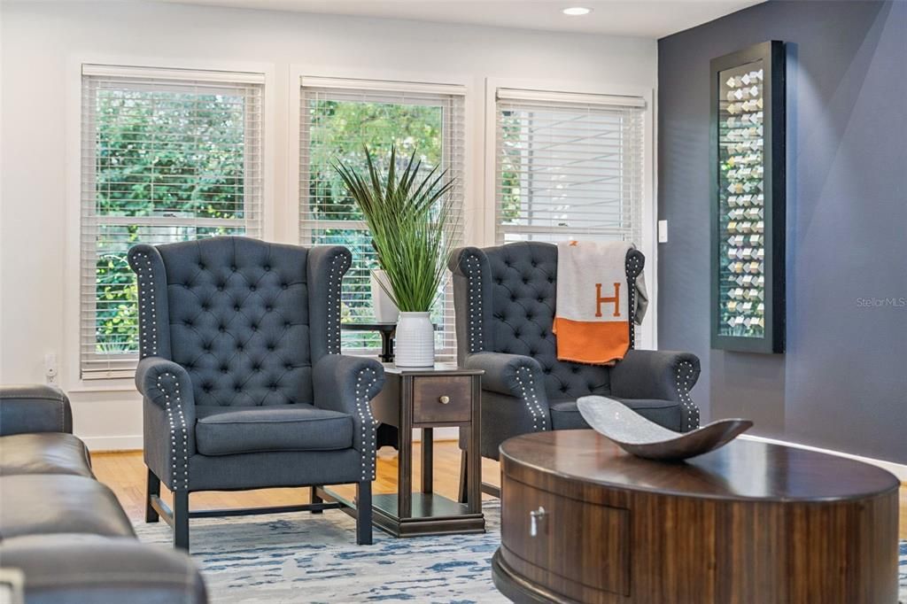 For Sale: $879,000 (3 beds, 2 baths, 2713 Square Feet)