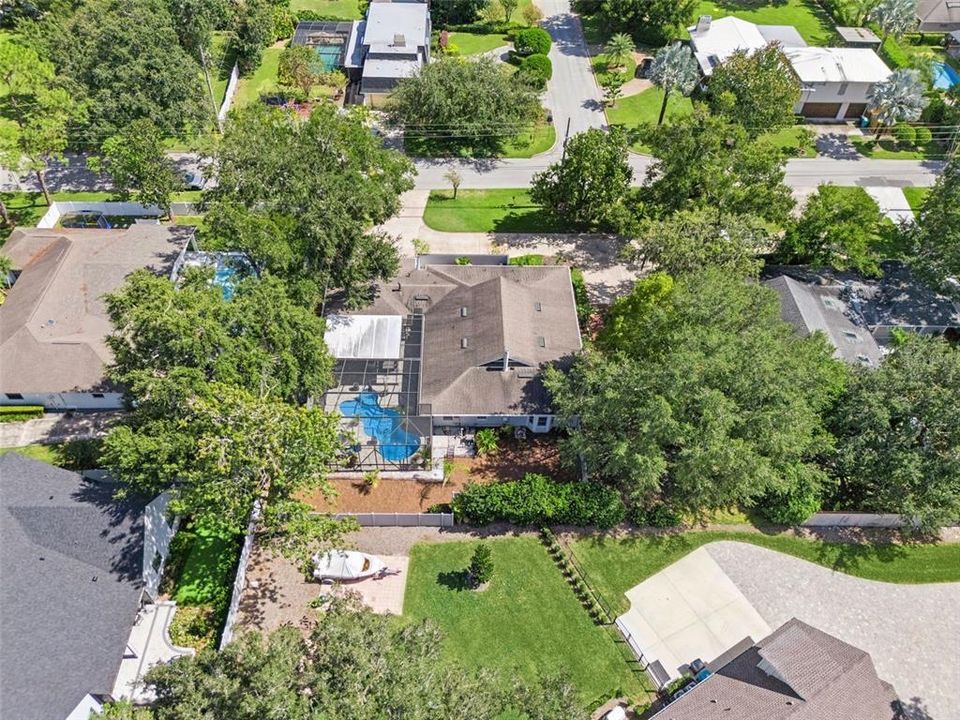 For Sale: $879,000 (3 beds, 2 baths, 2713 Square Feet)