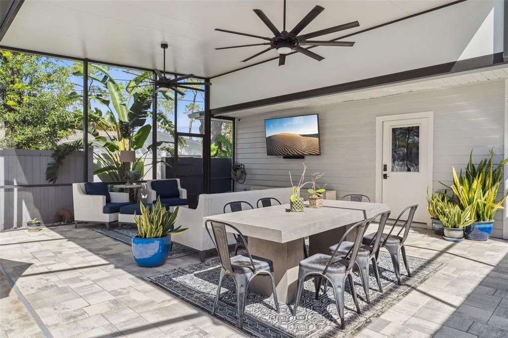 For Sale: $879,000 (3 beds, 2 baths, 2713 Square Feet)