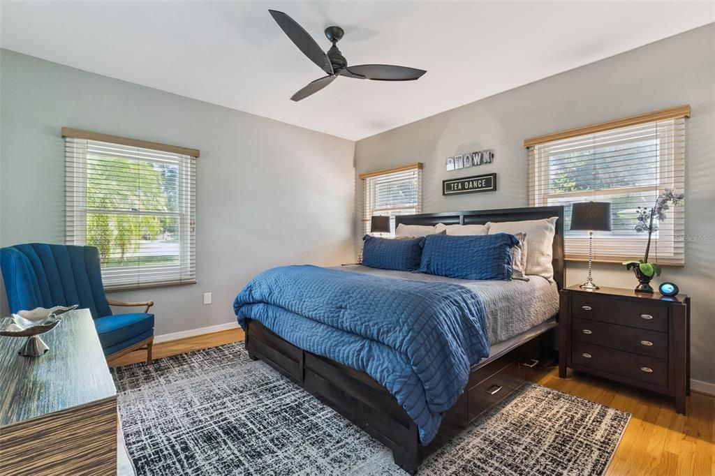 For Sale: $879,000 (3 beds, 2 baths, 2713 Square Feet)