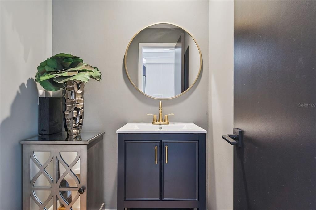 For Sale: $879,000 (3 beds, 2 baths, 2713 Square Feet)