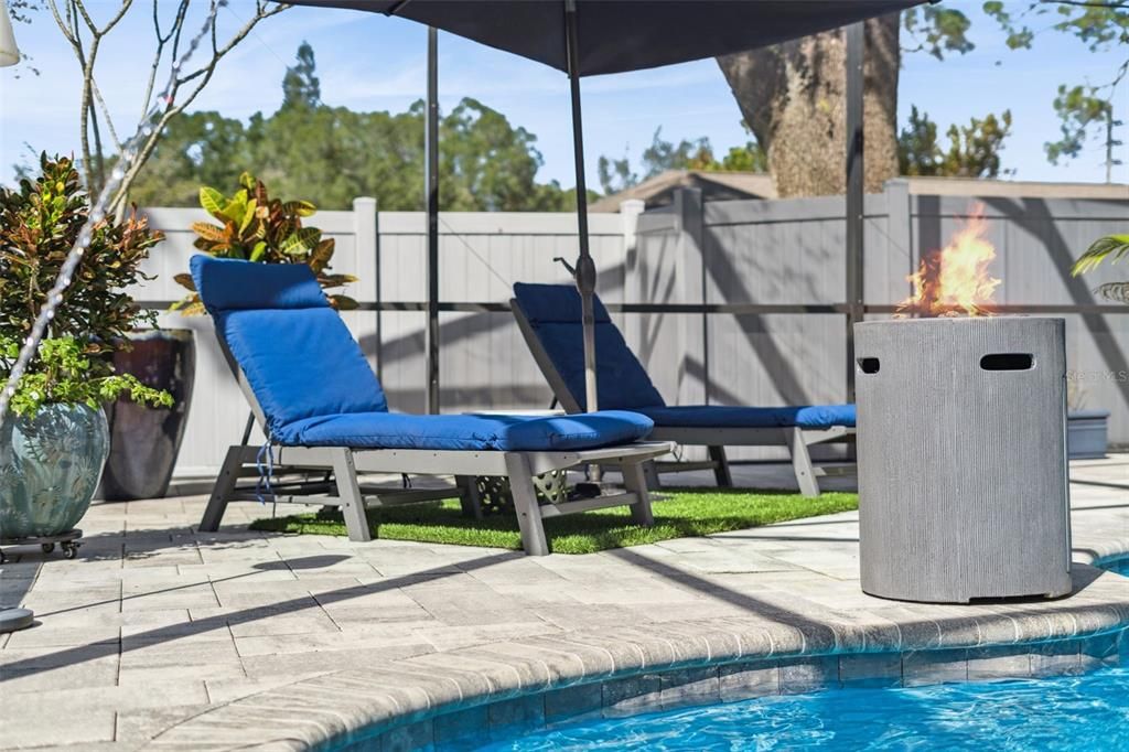 For Sale: $879,000 (3 beds, 2 baths, 2713 Square Feet)