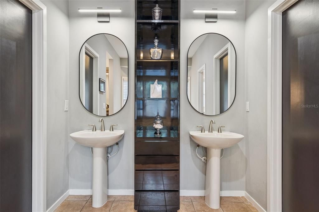 For Sale: $879,000 (3 beds, 2 baths, 2713 Square Feet)